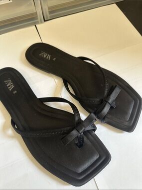 Zara Black Square-Toe Bow Slide Sandals - Women
